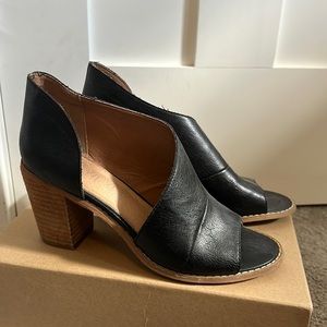 Black heels by Mi, Mi